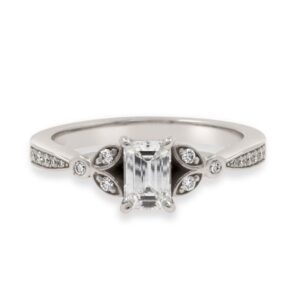 emerald-cut-diamond-side-stone-enggaement-ring